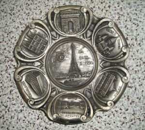 Декоративная тарелка "Париж." - Антиквар на диване. Интернет-магазин антиквариата.