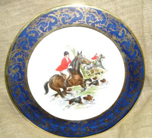 Тарелка с всадником на коне "Limoges"    - Антиквар на диване. Интернет-магазин антиквариата.